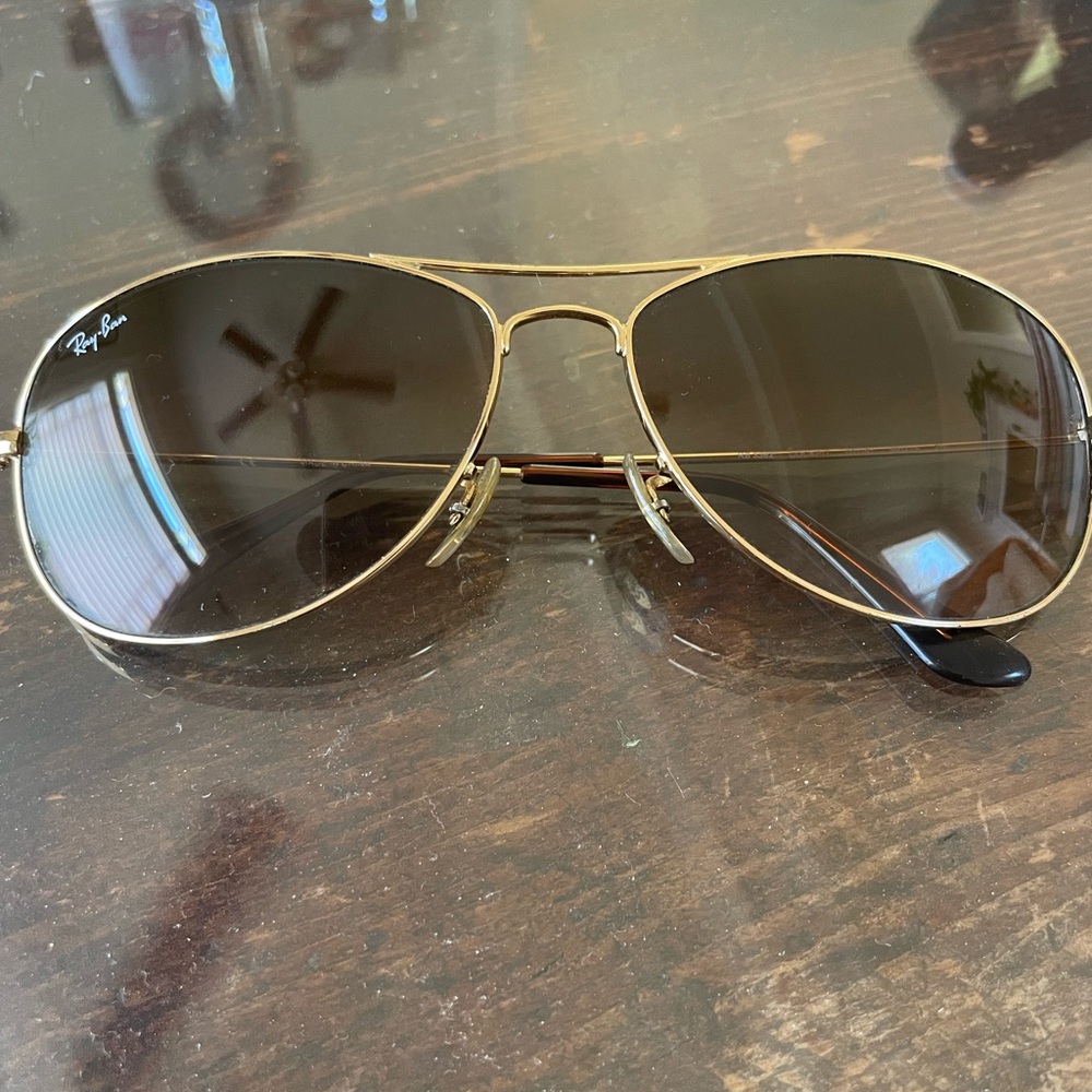 Rayban gold aviators